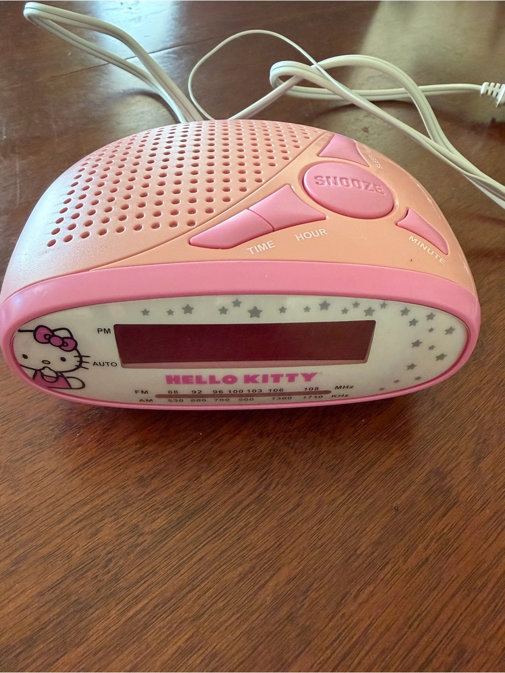 Hello Kitty Sanrio Alarm Clock and AM/FM Radio